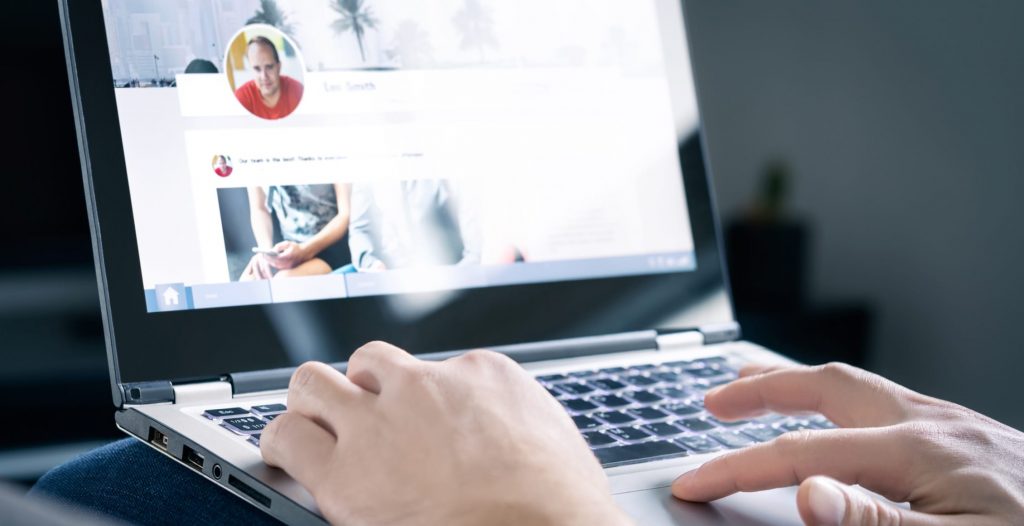 How To Tell If Someone Is Scamming You Online Spokeo