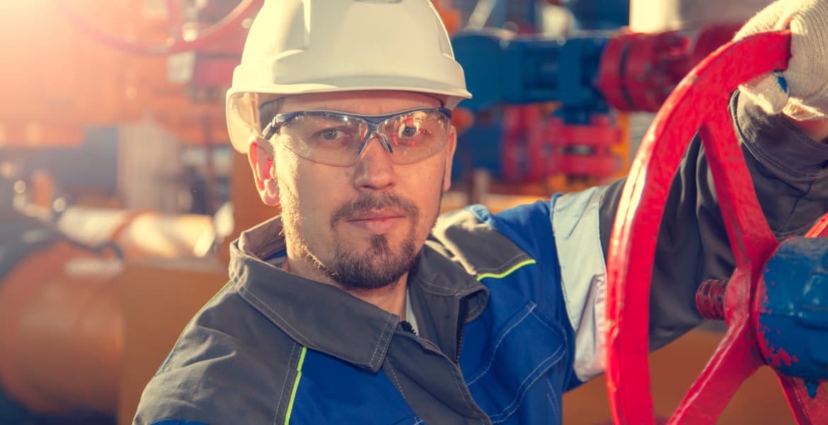 How To Spot an Oil Rig Scammer Spokeo